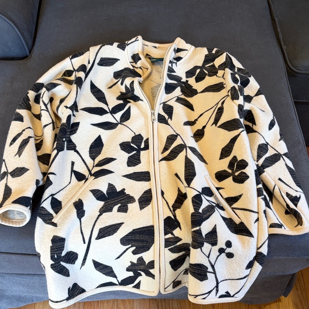 Elegant Black and Cream Teddy Jacket